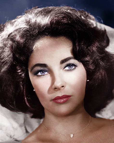 elizabeth taylor eye color